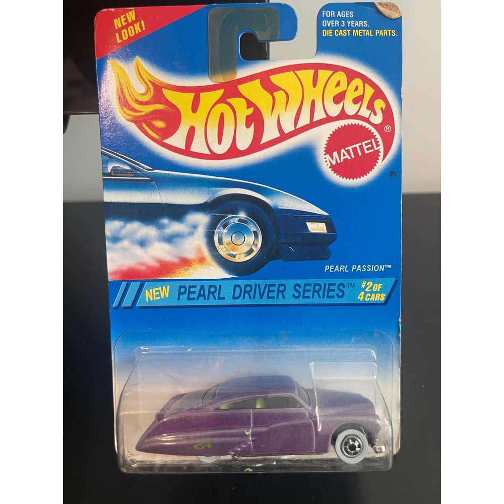 00570 - Hot Wheels Pearl Driver Series Pearl Passion Die Cast Metal Toy Car NIP